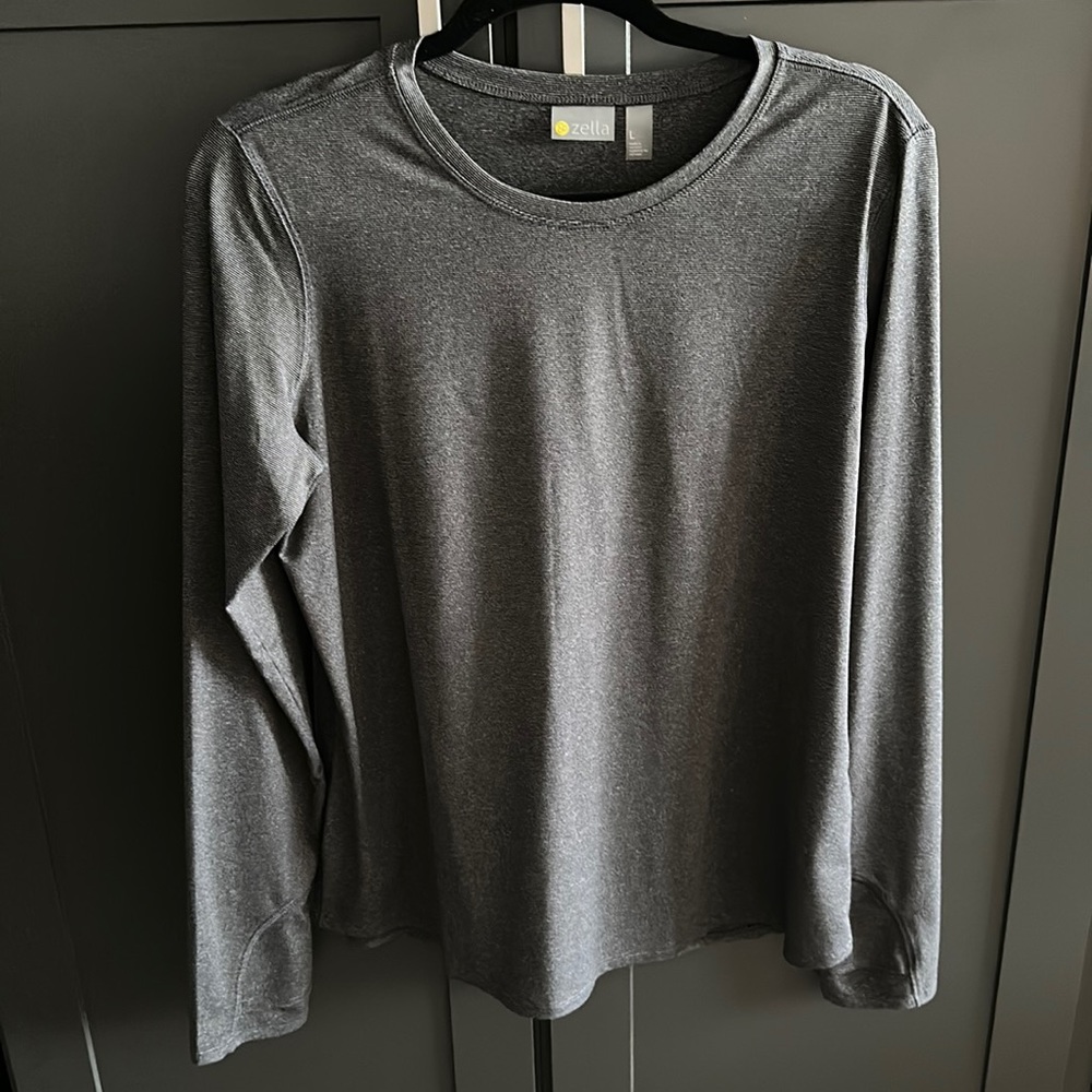 LIKE NEW Zella Gen Long Sleeve Performance T-Shirt